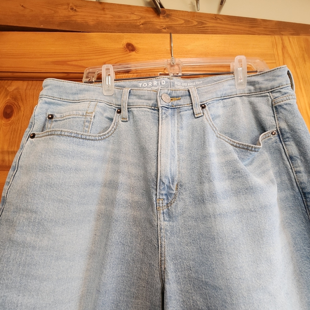 Torrid High Rise Ankle Crop Classic Denim, Size 14 - Picture 6 of 9